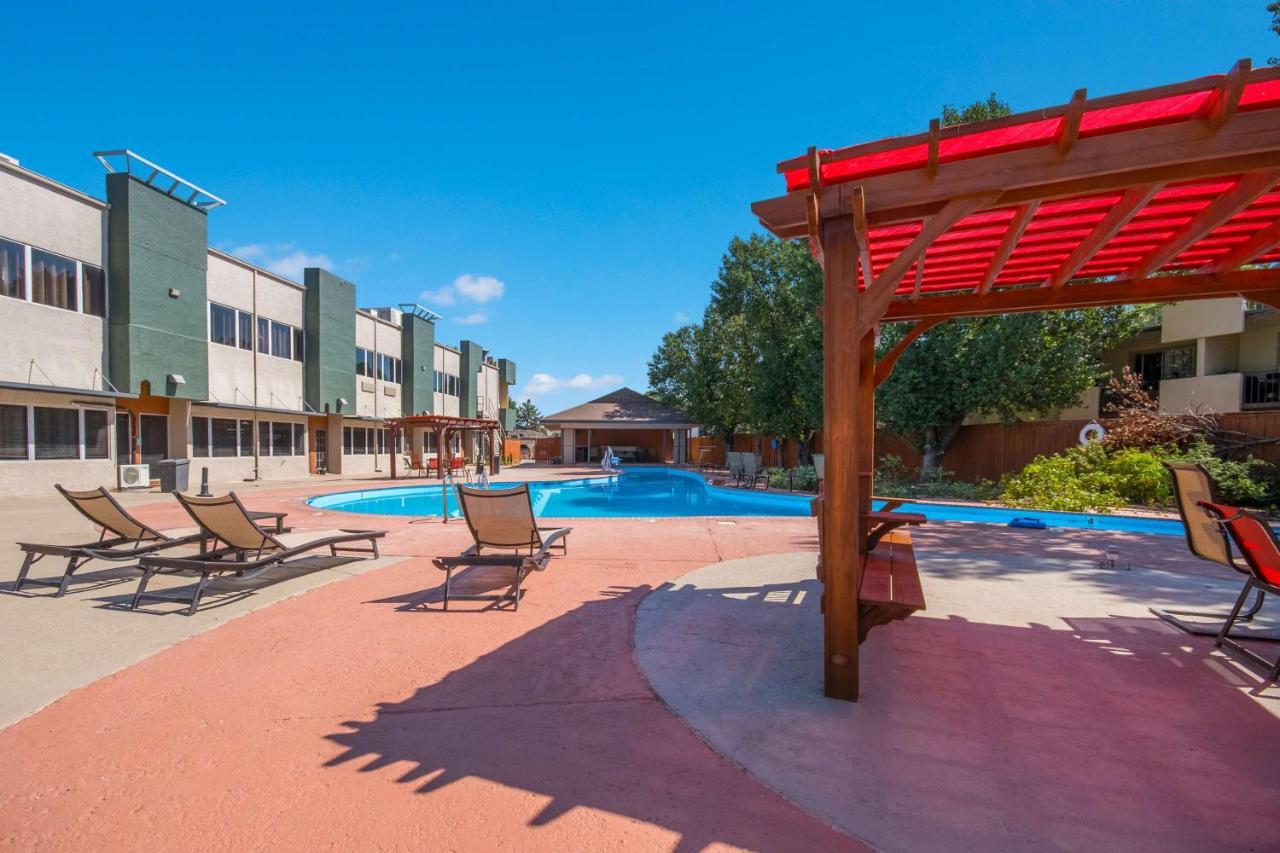 Surestay Plus By Best Western Lawton Exterior photo